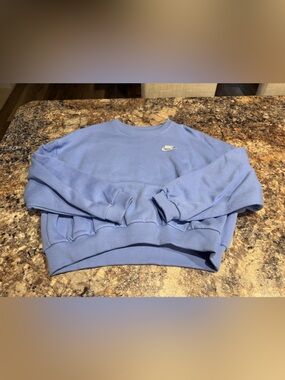Nike Girl’s Light Blue Cropped Crewneck Sweatshirt